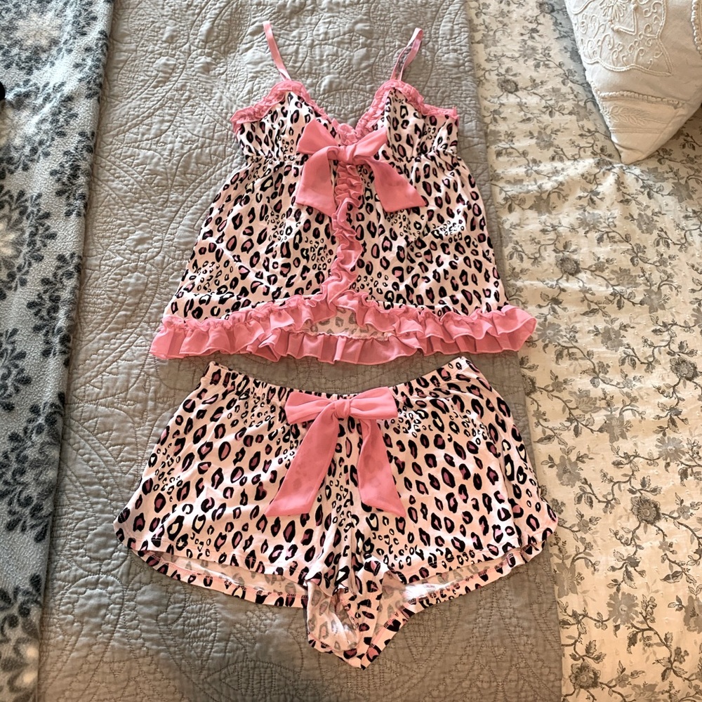 SO Leopard Pajama Set 🐆